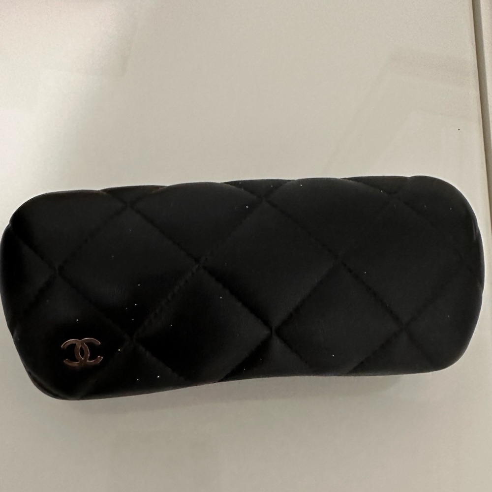 Chanel eyewear case (leather) authentic